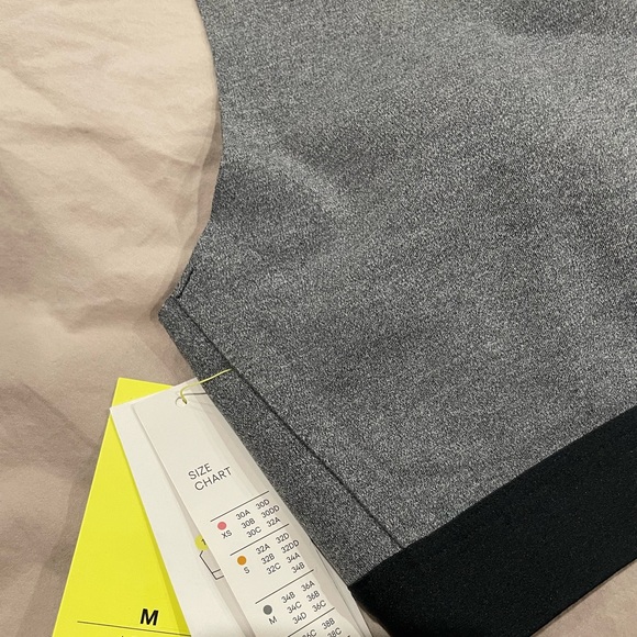 New sports bras - Picture 2 of 3